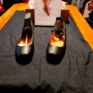 Is brand new flats by Jessica Simpson